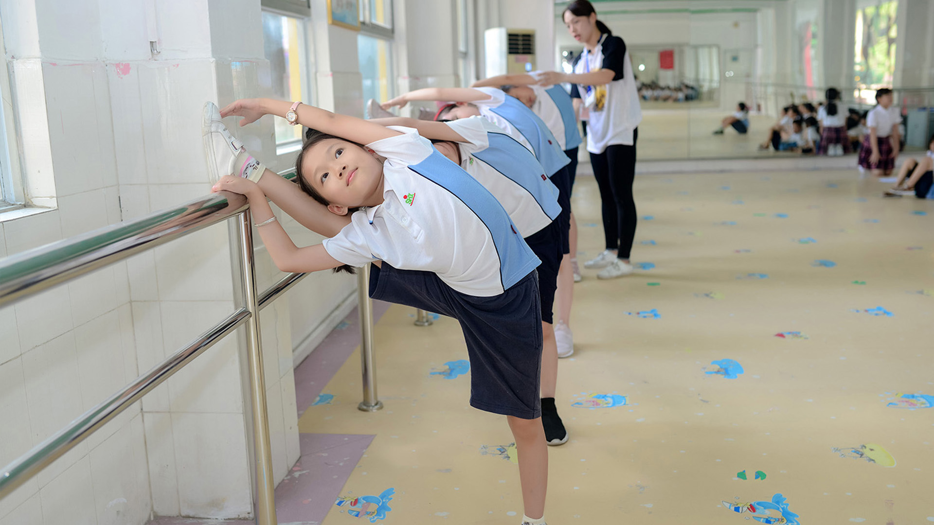 这个学校怎么样,这个学校的学生怎么样英语