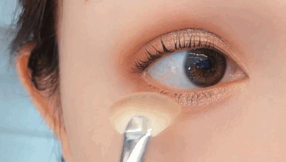 睫毛根部比较硬怎么画眼线,保姆级教程睫毛