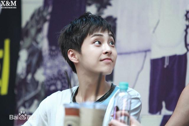 他出道时被无情拒绝，在SM公司努力练习三年，终在顶级天团大势