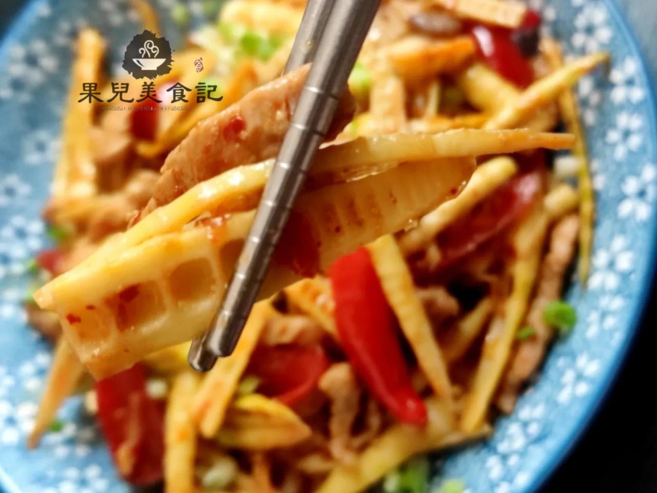 新鲜的竹笋又嫩又脆超级无敌好吃,冬竹笋怎么买又嫩又好吃