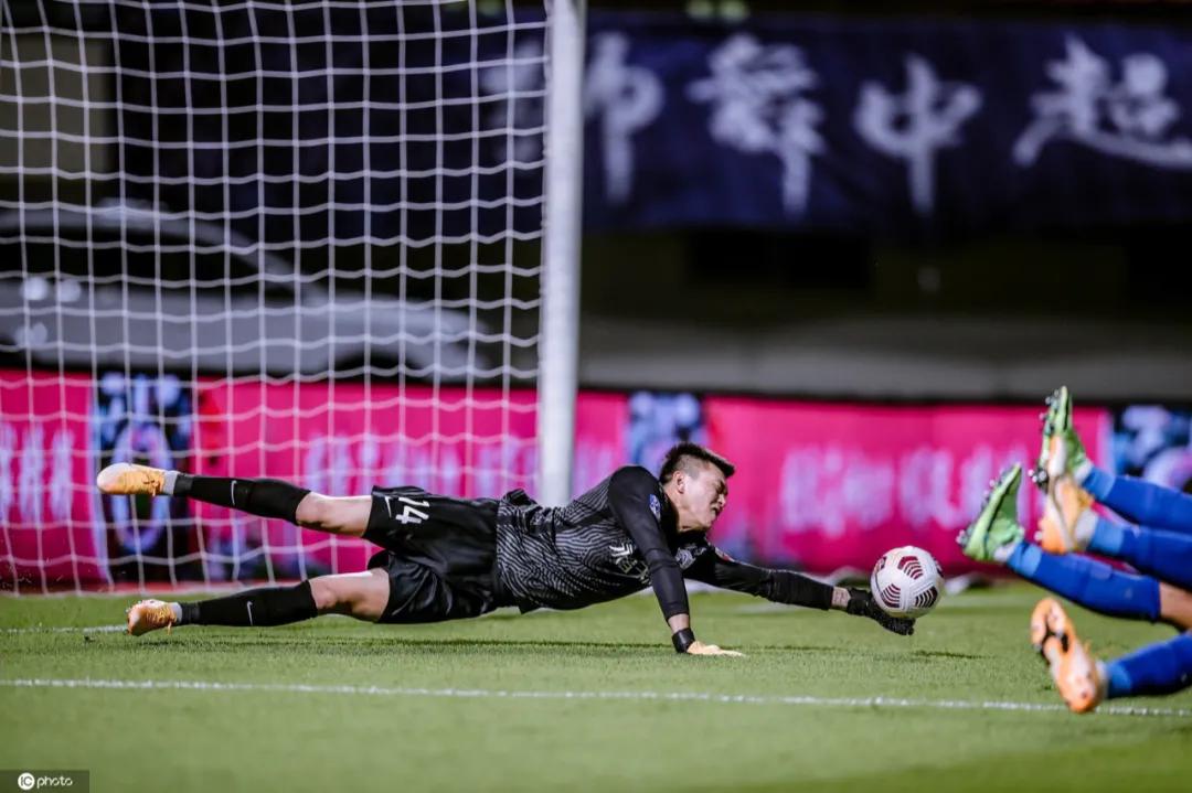 六年时光破茧成蝶——邵镤亮的百场故事