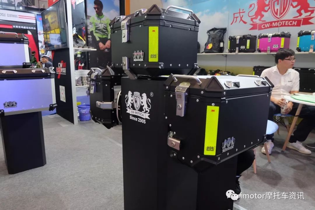 2019重庆摩展装备参展商热情高涨-SIX2骑行内衣发布十周年新品