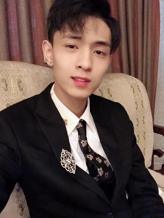 德云社如今都有哪些知名相声演员,你最喜欢德云社的哪个相声演员