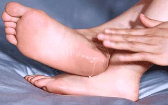 杨幂直播露白皙脚踝惹人羡！我用李佳琦推的足部喷雾，搓出少女足