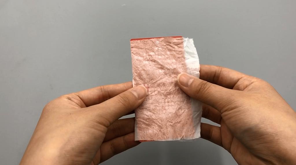 衣服上的吊牌不要扔掉有什么用途,衣服吊牌扔掉妙招