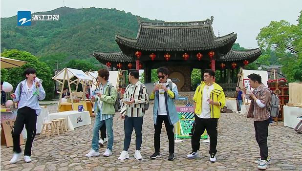 奔跑吧女嘉宾和杨颖同框,奔跑吧杨颖路人视角