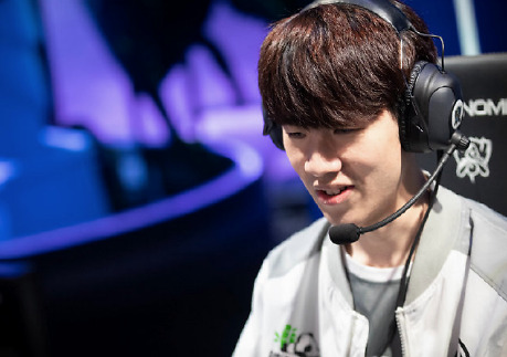 theshy成首发,theshy成韩国形象