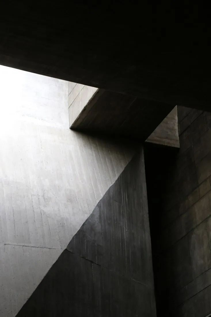 Church丨粗野的力量与信仰