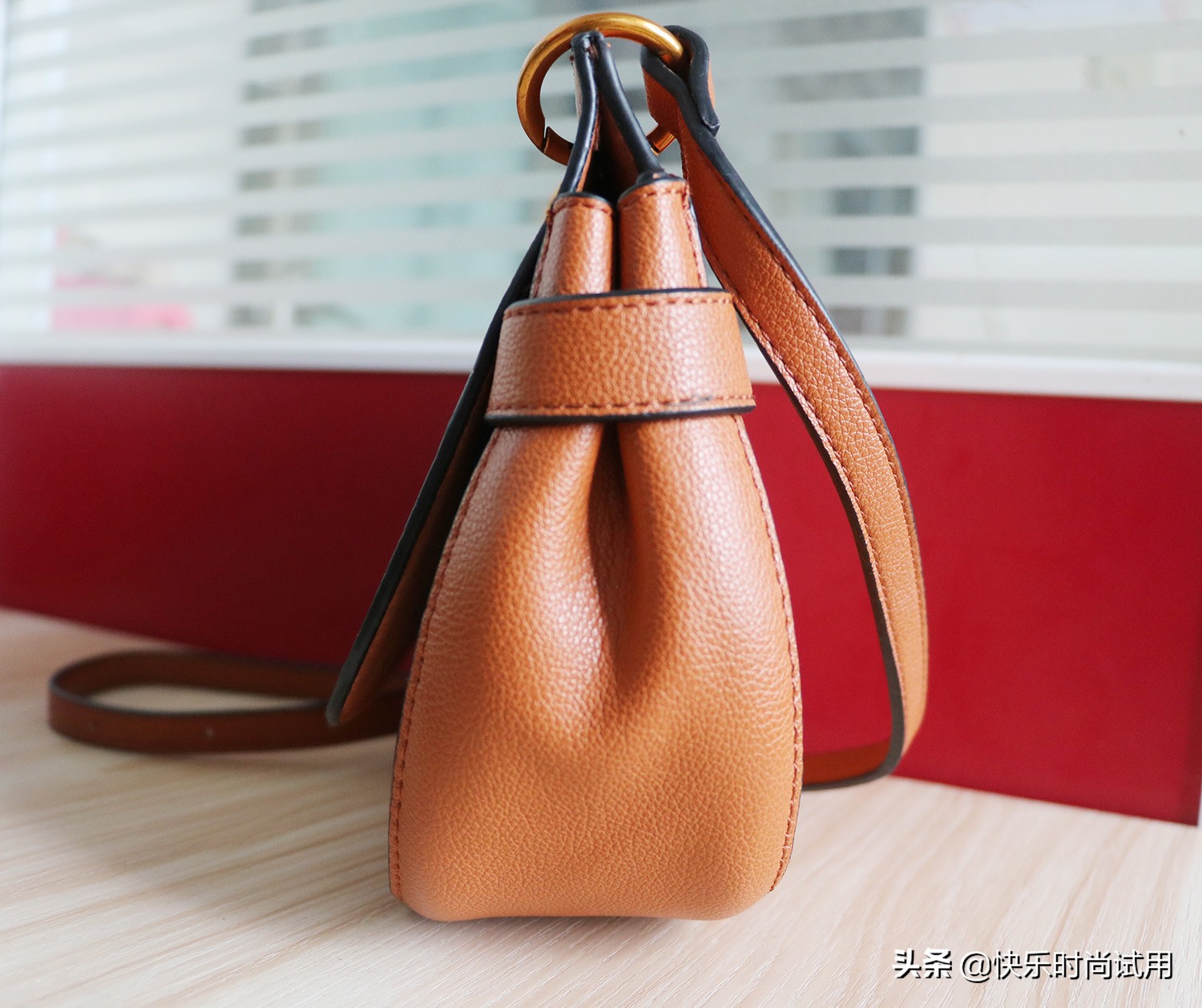 lv包madeleine系列手袋怎么样,lv系列包包的知识