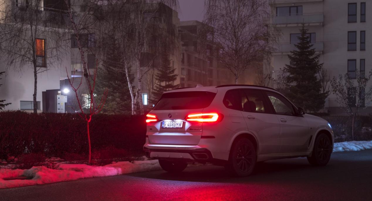 宝马x52014臻享版3.0t真实油耗,国产宝马x53.0t越野真实感受