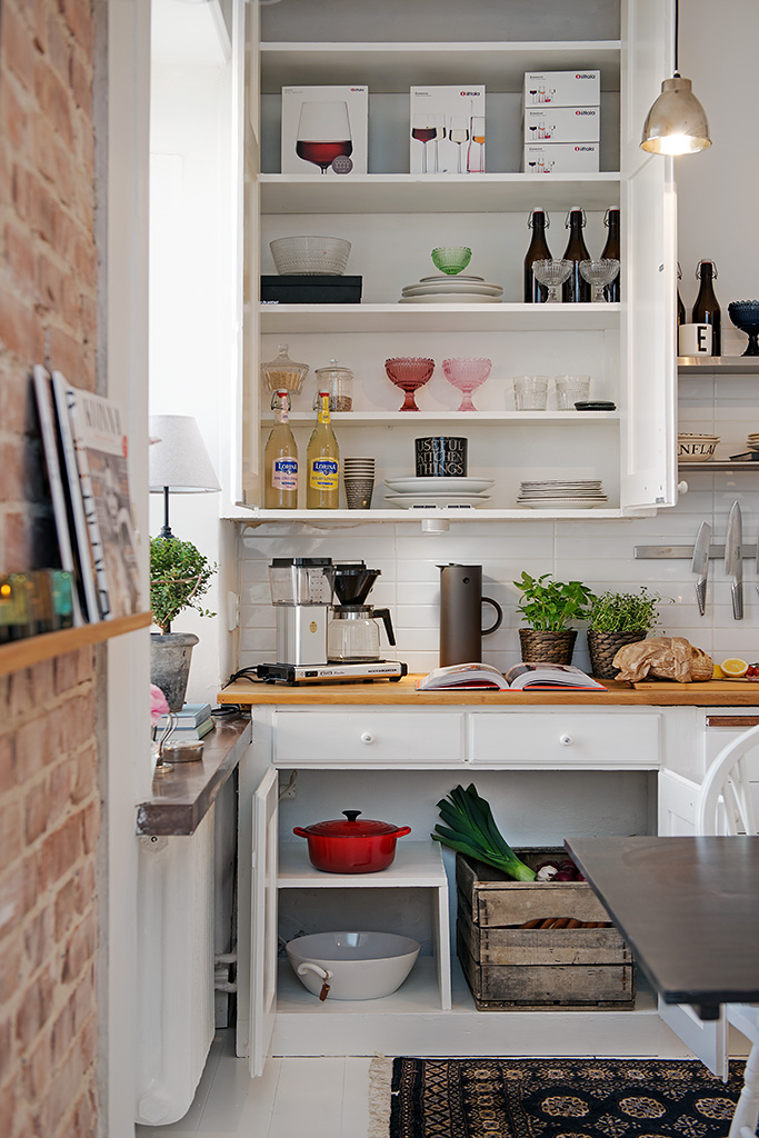 卧室改造耗时一周的小卧室,超级有安全感的卧室改造