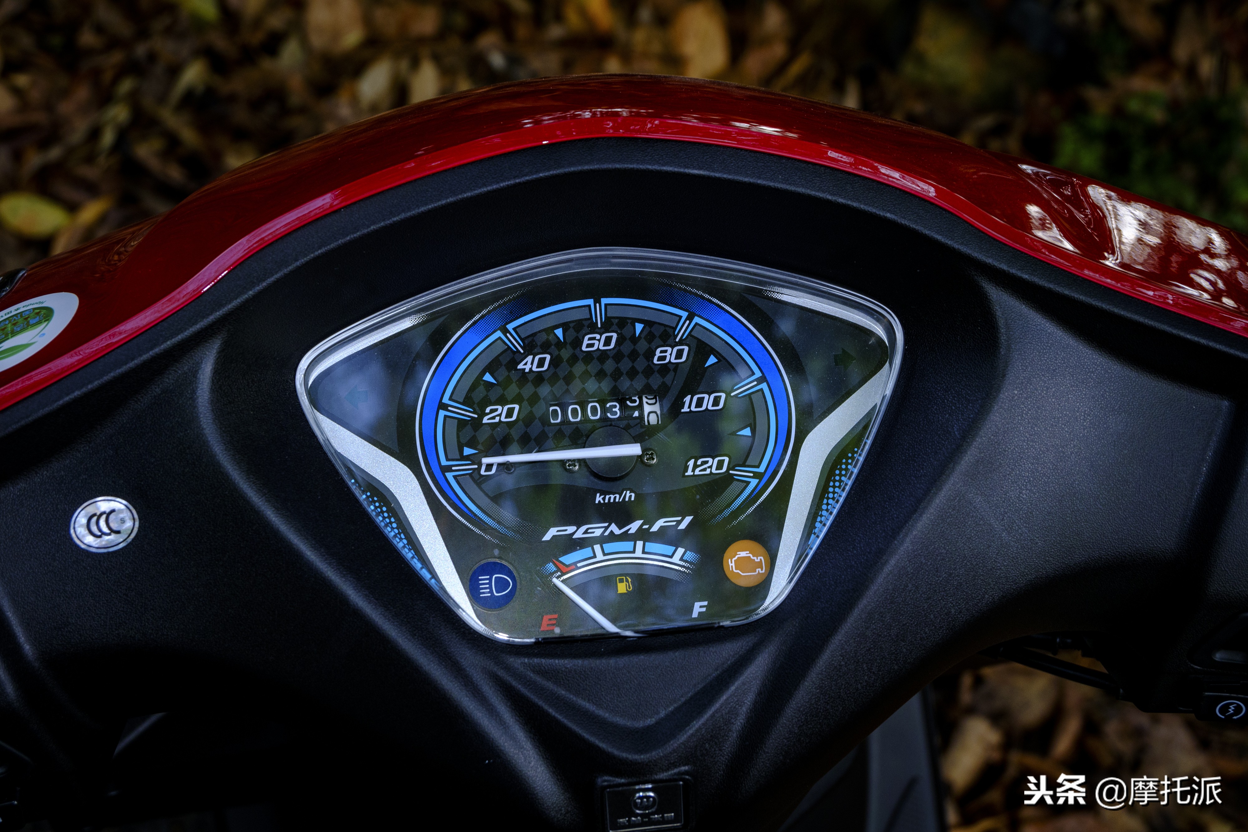 五羊本田新喜鲨125落地价,五羊本田喜鲨125摩托车落地多少钱