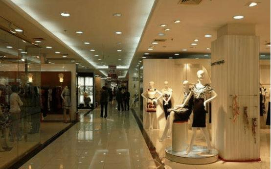 服装城衣服和品牌店衣服的区别,服装店的衣服和网上的有什么区别