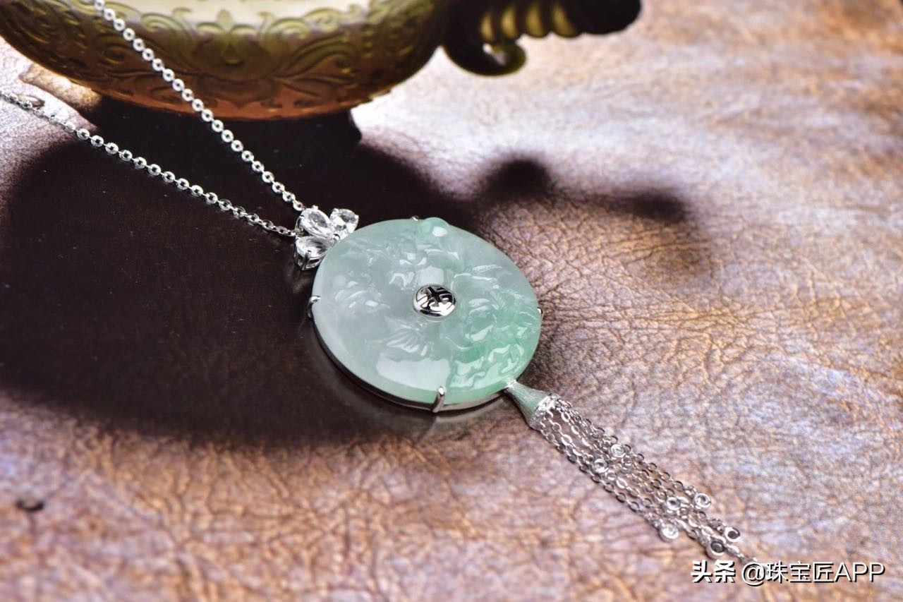 21岁创办公司,4年考了7个证,90后新锐珠宝设计师:高倩倩