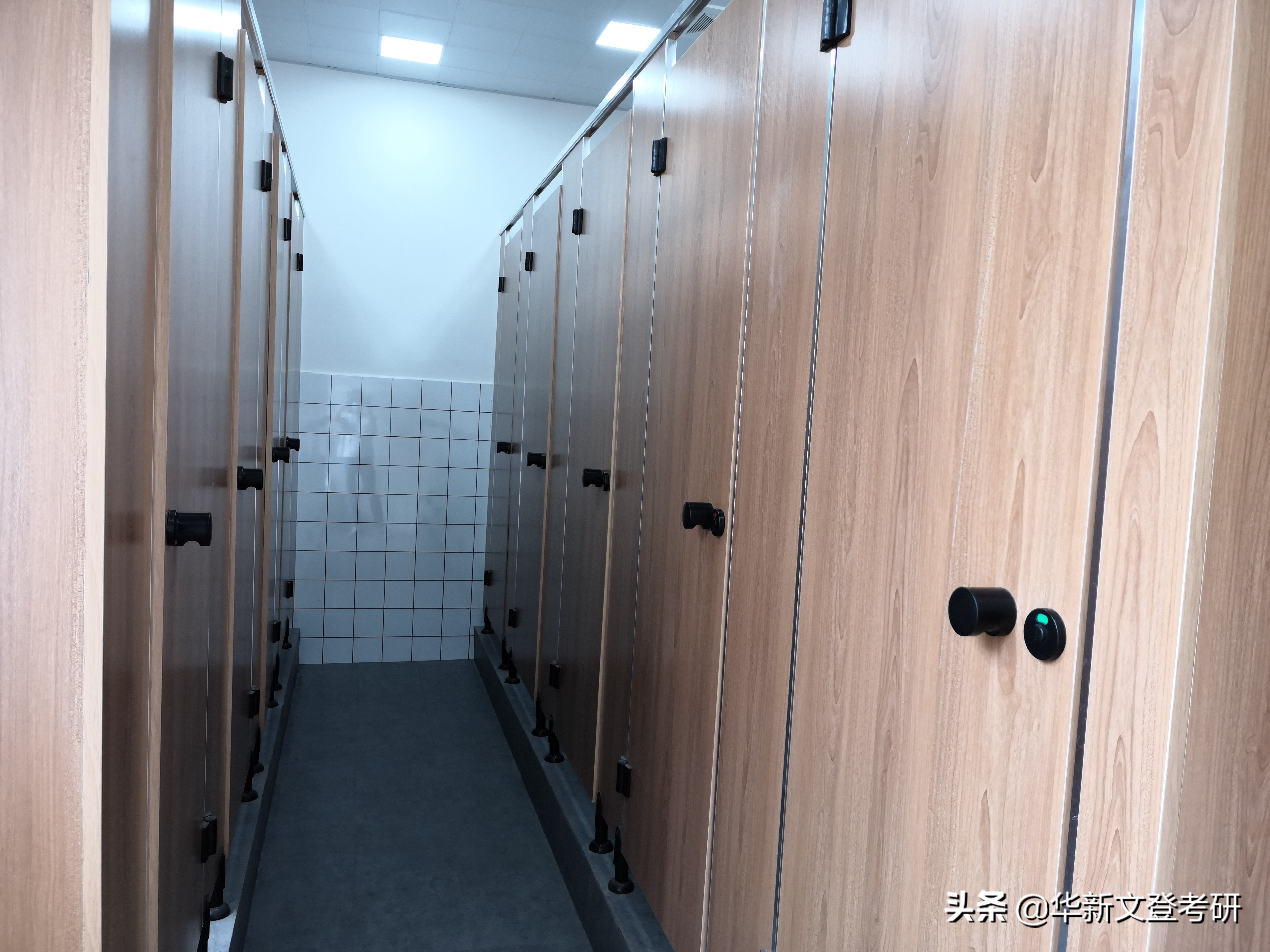 精英寄宿考研自习室,寄宿考研集训营自习室