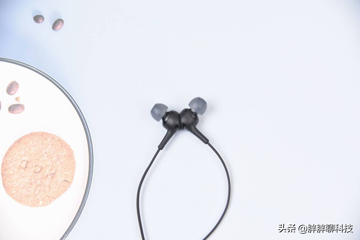 双11入手绝对超值的5款蓝牙耳机,索尼wi1000x颈挂式耳机测评