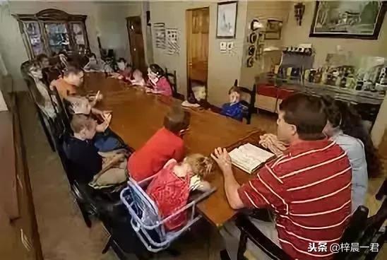 美国夫妇一胎生20个,美国一对夫妻生19个孩子