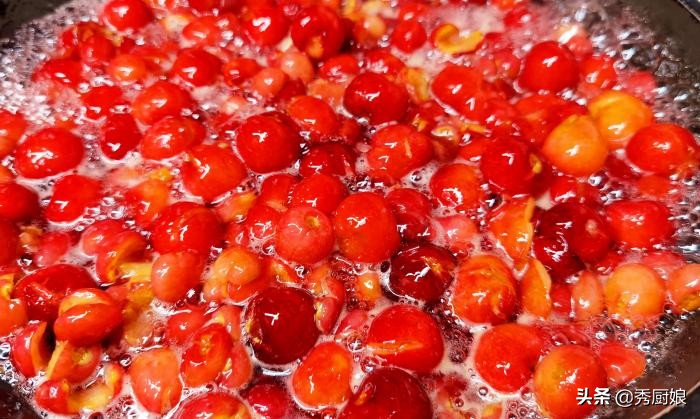 市场碰到此果别手软，营养极高，简单一煮放冰箱里，过6月就少了