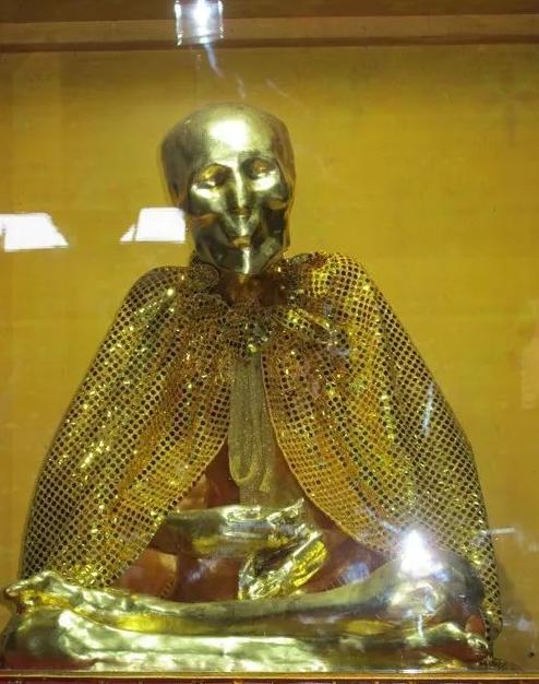 仁义师太肉身佛像,仁义师太圆寂坐缸