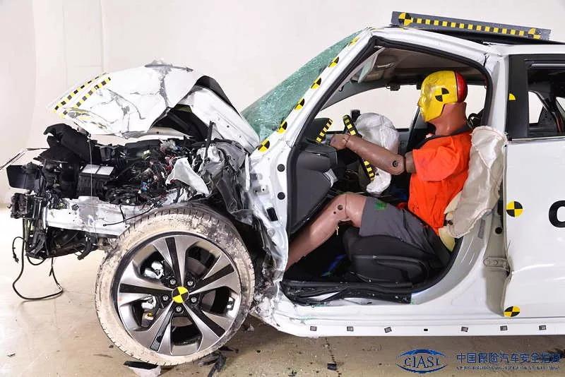 时隔一年再战中保研碰撞测试 (中保研碰撞测试排名最新高清)