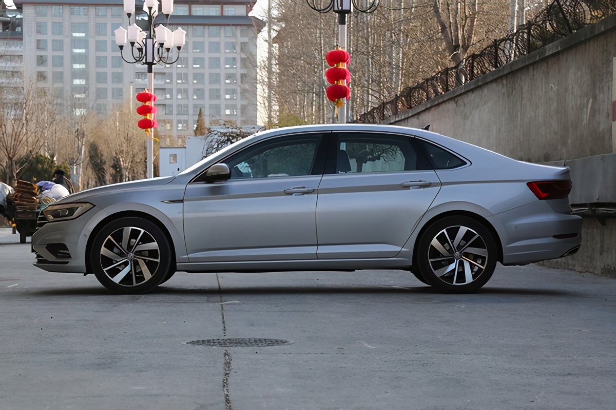 行驶十万公里的车车况良好,大众速腾用车真实感受