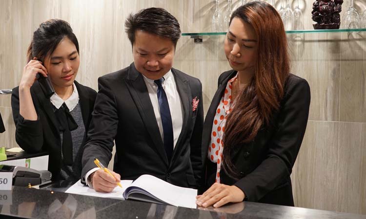 和领导发生冲突怎么化解矛盾说辞,与领导之间矛盾冲突处理方式