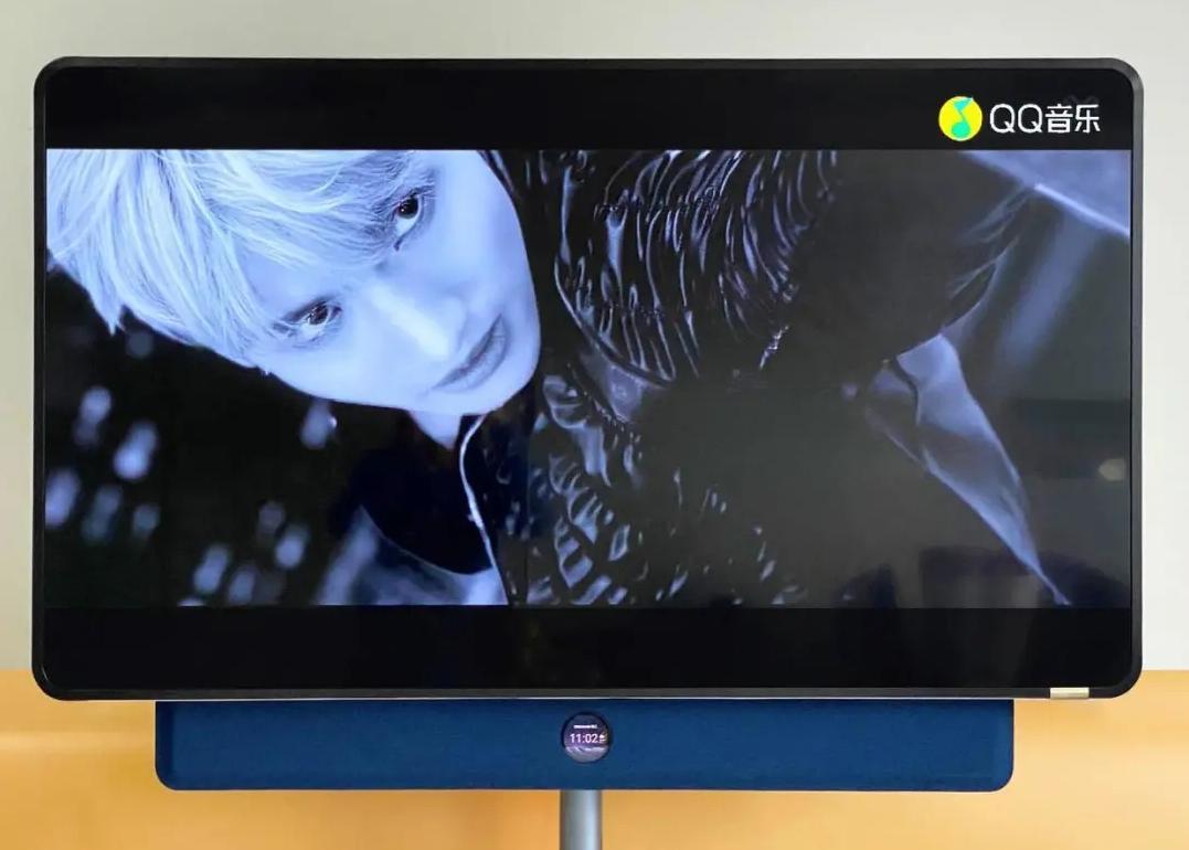 tclxess旋转屏幕效果,还在用手机刷抖音吗