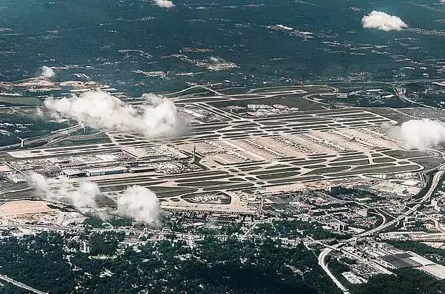 航空百科｜这哪里是机场，是立交桥吧