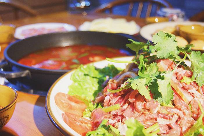 附近美食贵州酸汤火锅,凯里白酸汤和红酸汤哪个正宗