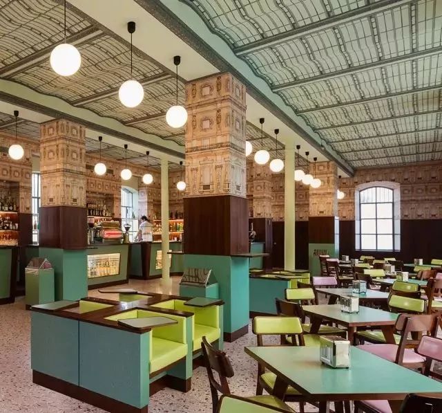 lv最经典单品,lv的跨界合作