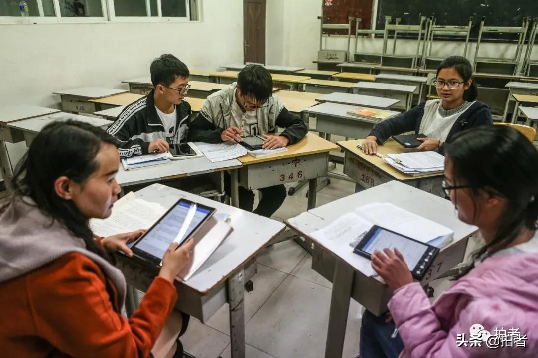 向前冲背景视频老师,向前奔跑背影横屏视频