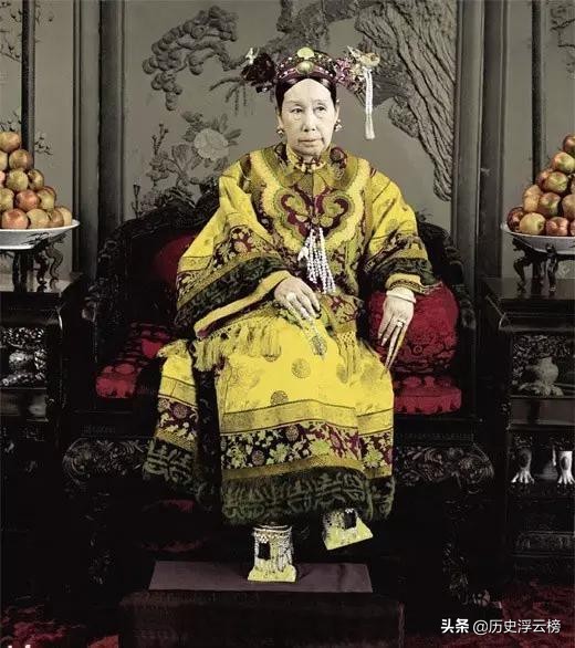 “上厕所”的最高境界是什么？看看慈禧的马桶，你就知道了