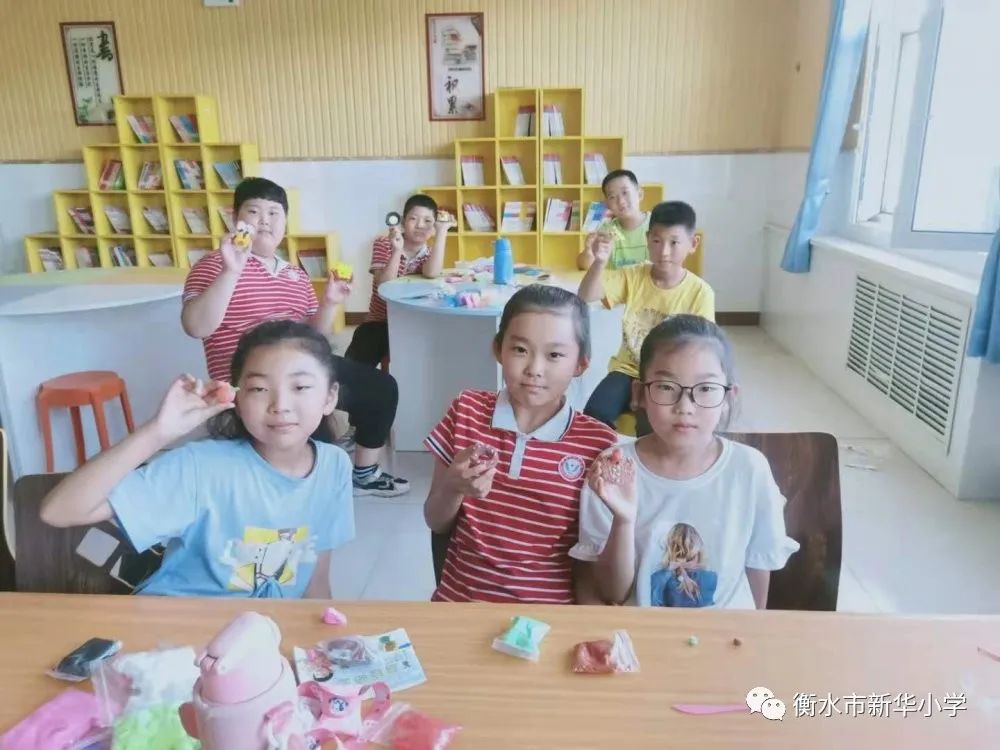 儿童学校兴趣小组,学校有三个兴趣小组共有学生180人