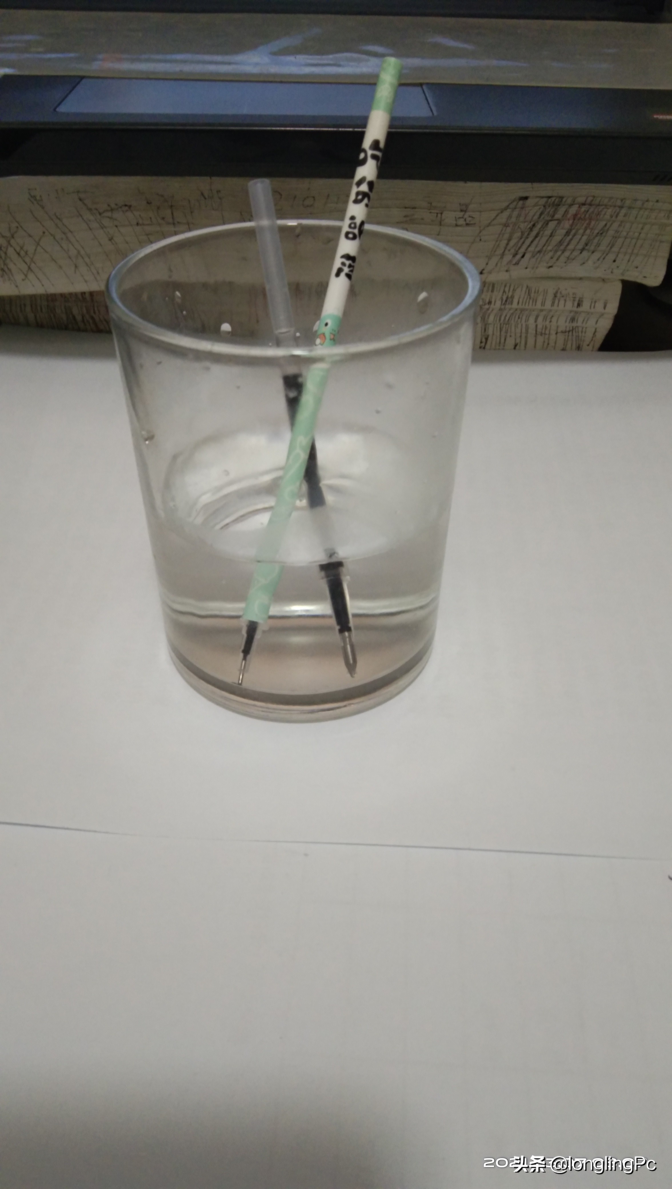 放久的笔芯写不出墨了怎么办,可擦笔芯写不出字怎么办