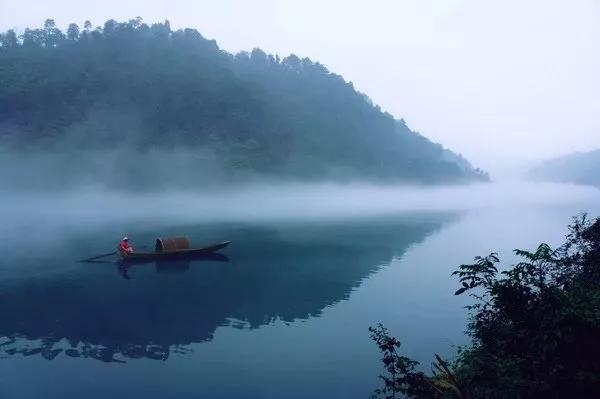 苏轼一生写了多少首诗词散文,苏轼共有多少首诗和多少首词