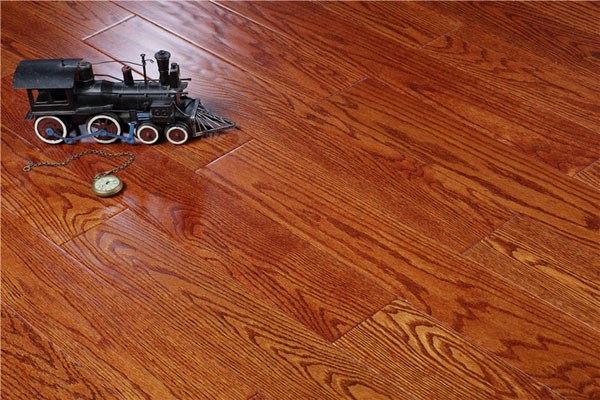 美国红橡地板怎样区分真假,美国红橡地板经常擦会起包浆吗