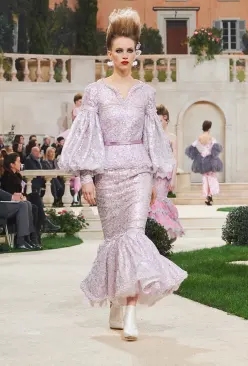 chanel香奈儿1995年时装秀,chanel香奈儿2015高级时装秀