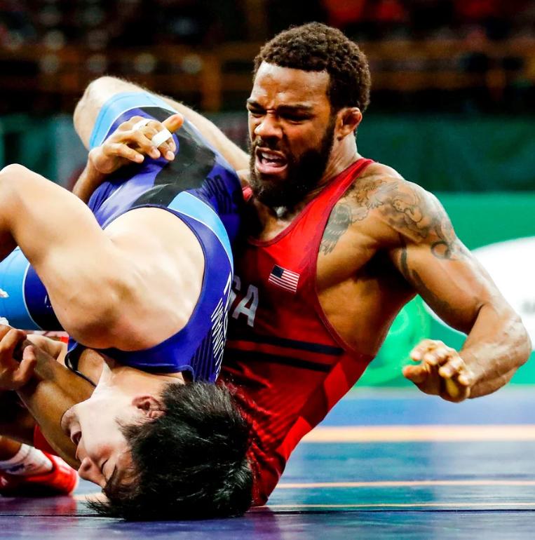 世界足球排名前十球星c罗,世界足坛身材最高的人