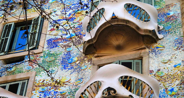 巴塞罗那城市建筑特色,巴塞罗那著名建筑