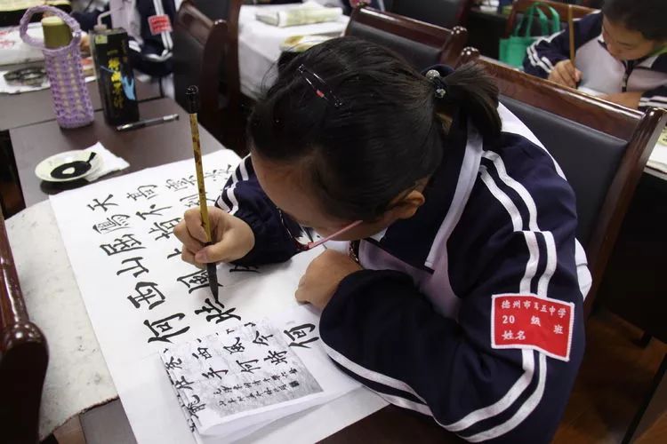 文明在我心中绘画五年级,德州五中校园文化节