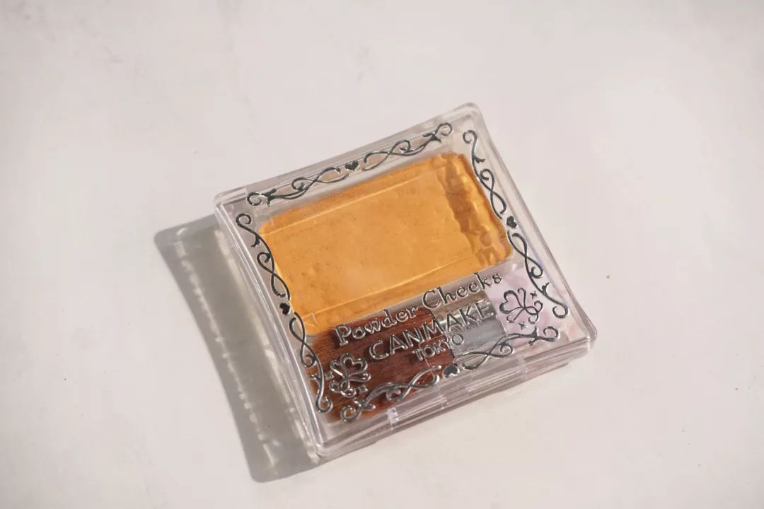 秋冬温柔显白美甲腮红,橘朵腮红哪个适合秋冬