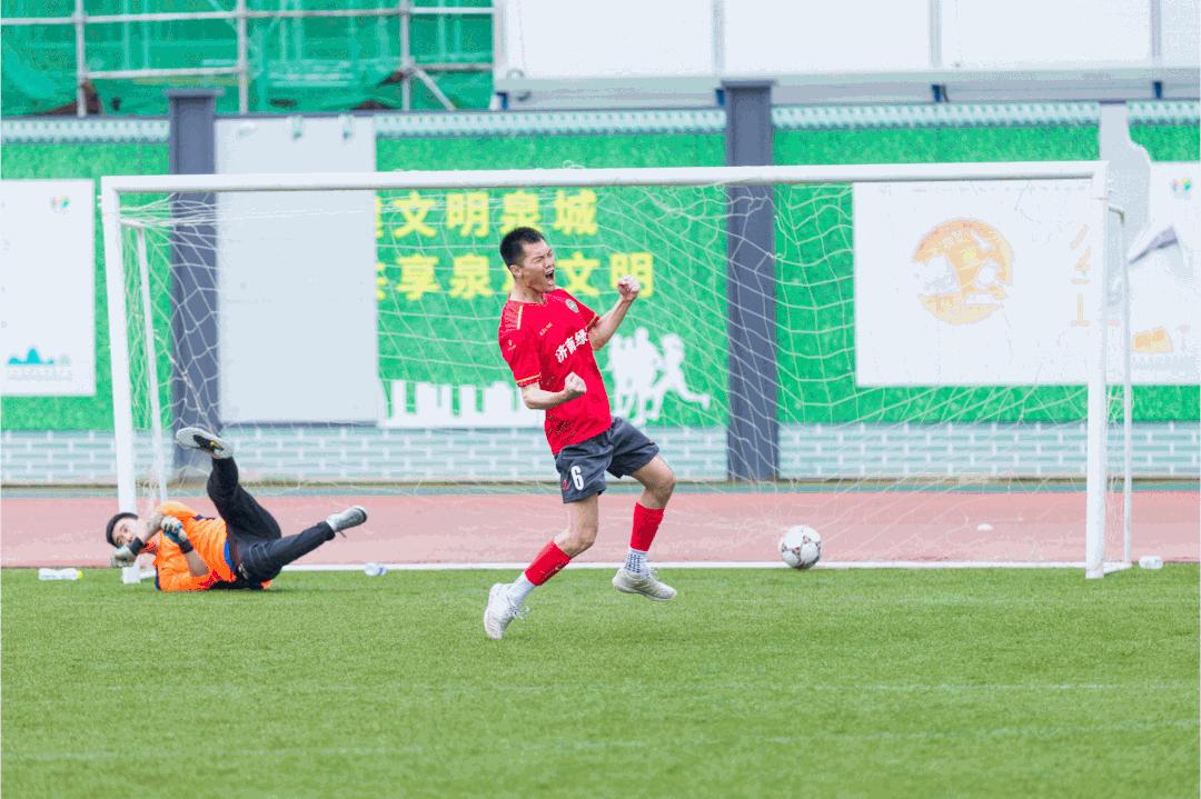 踢球的第7年想放弃了,绿茵场上挥洒汗水享受足球的快乐