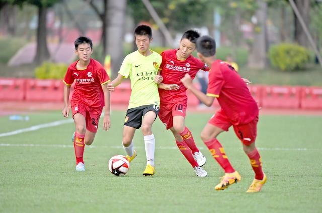 全华班可期待恒大青训,恒大青训马德里视频