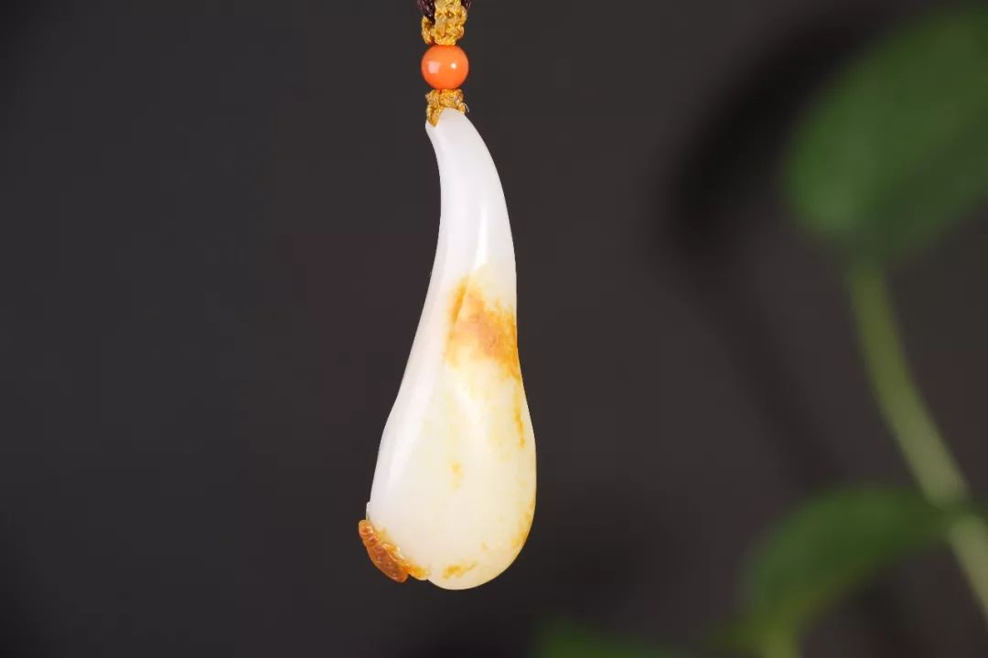 新疆羊脂玉有什么特征怎么鉴别,羊脂玉球兰叶片特征