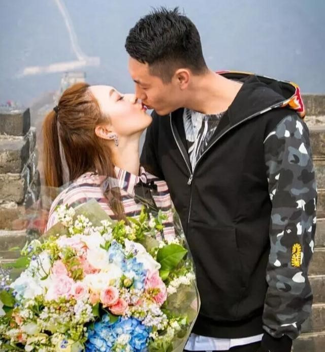 男篮世界杯“太太团”盘点光芒四射个个美若天仙