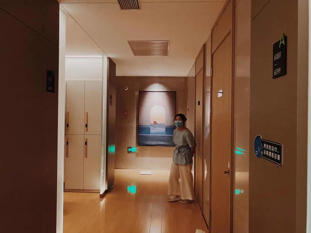 又搓澡去了，看看最贵澡堂的亲弟弟长啥样