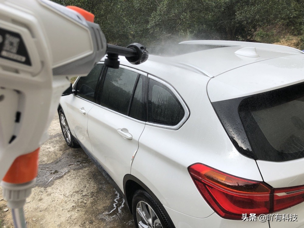 绿田最新款洗车机,锂电洗车机对比插电洗车机