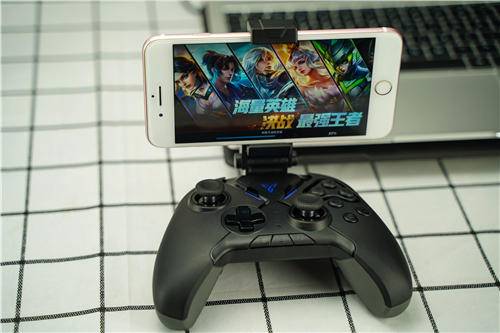 飞智八爪鱼2怎么开启体感,飞智八爪鱼2游戏手柄一键连招