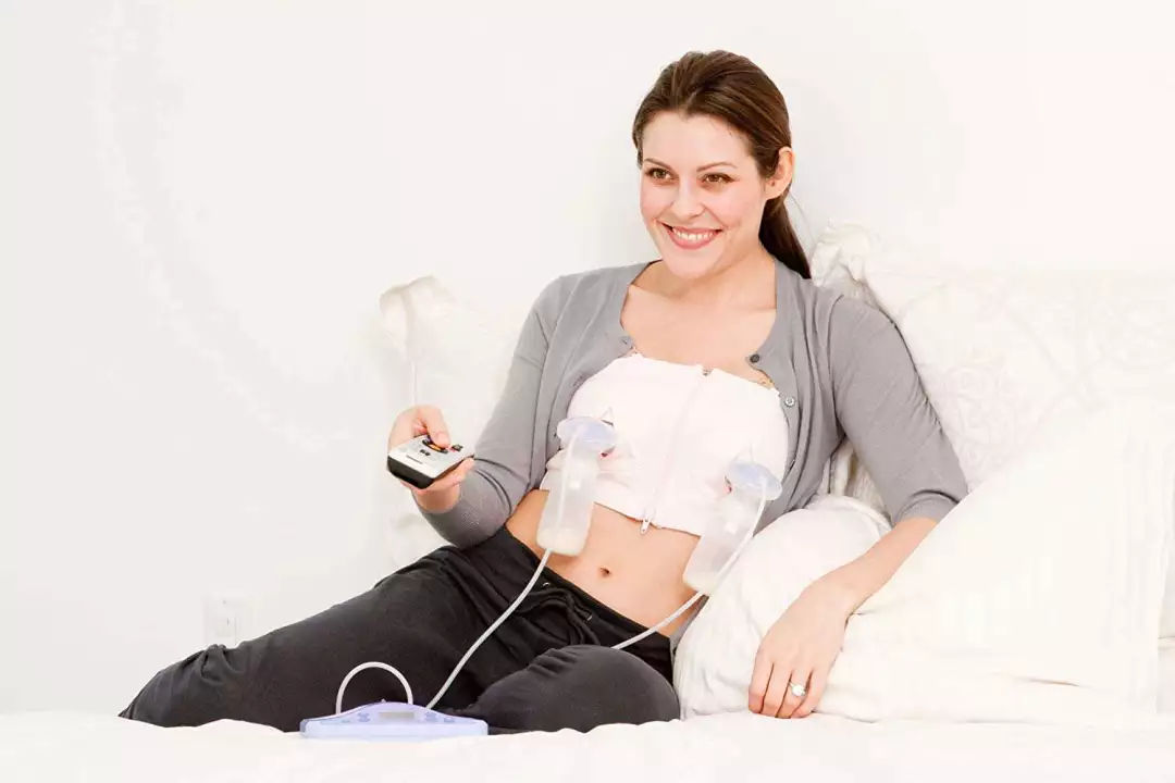 月嫂建议用吸奶器吸出来母乳,三种不宜母乳喂养的情形