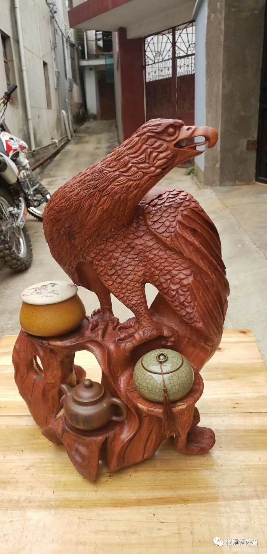 根雕茶壶作品图片,根雕艺术品长嘴茶壶